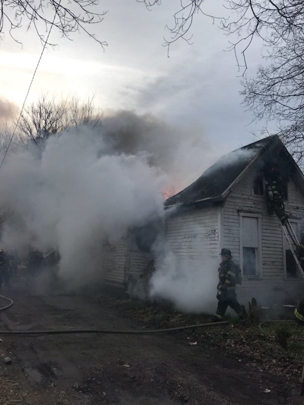 IFD_NEWS's tweet photo. 8:06 AM - Command orders #DefensiveAttack only after vacant structure burns &amp; collapses at 55 N Denny. #UnderInvestigation https://t.co/NpSAH1dxxF