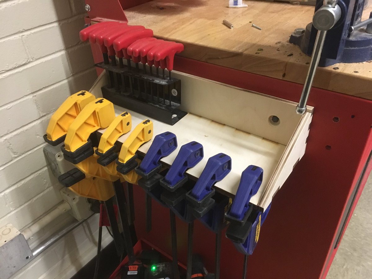 bri_huang's tweet image. We needed better storage for our clamps in #hackschool so, we laser cut this clamp holder with our @glowforge #whatmadethis