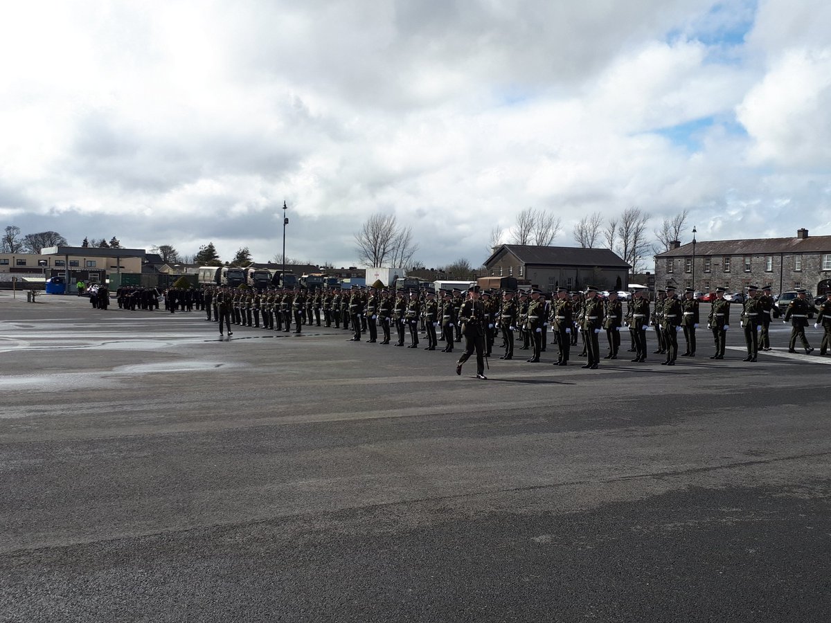 DFPRB's tweet photo. Congratulations to our new 3 star
Privates who passed out today. 77/80 soldiers successfully completed 10 weeks of training in Athlone.  Wishing each every success in their #army careers where their service will help to #strengthenournation @defenceforces https://t.co/1xDs5OrA05