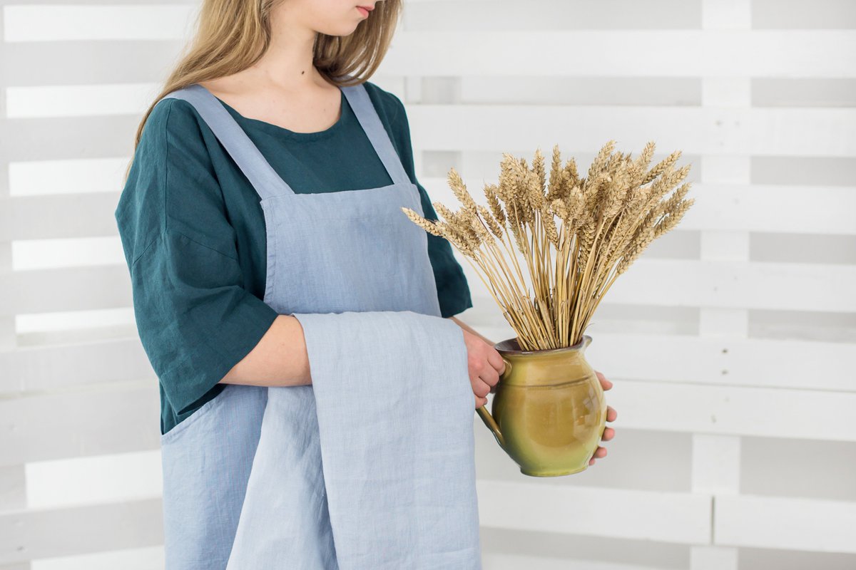 LinenRainl's tweet photo. You will find a new summer collection in our shop https://t.co/jJpdsuA95N Prepare for summer season with LinenRain 🌿#aprons #restaurant #busykitchen #busymom #harmonyofbalance #apron #linenapron #linenrain #style #mothersday2018 #inspiration #modernmaker #linenkitchen #bestapron https://t.co/0DPXjfZDFQ