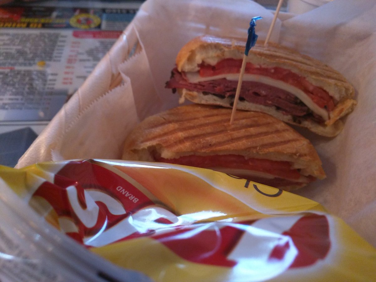 MebPeb's tweet photo. Try Marina Cafe for a great lunch.#tcpalmsocial https://t.co/Zg8DWFEwTK