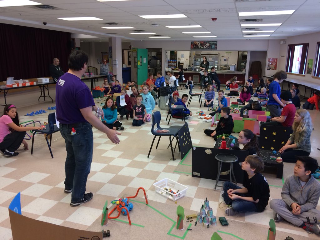 jeffwhipple's tweet image. And the coding begins @psslearning ...#dashbot @ASDWLimelight @brilliant_labs #dashbotcodingchallenge