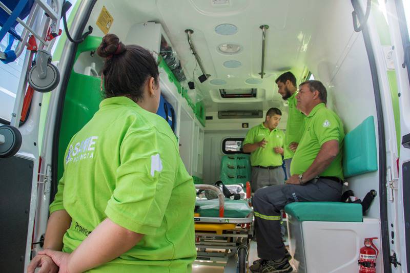 SaludBAP's tweet photo. 🚑 Pusimos en marcha el @sameprovincia en #Suipacha. Ya son 47 los  distritos que el gobierno de @mariuvidal dotó de los recursos y la capacitación necesarios para incorporarlos a este sistema modelo en la atención de las emergencias. 👍 Leer más: https://t.co/UsW6CIHHiw https://t.co/hmxsADKw6N