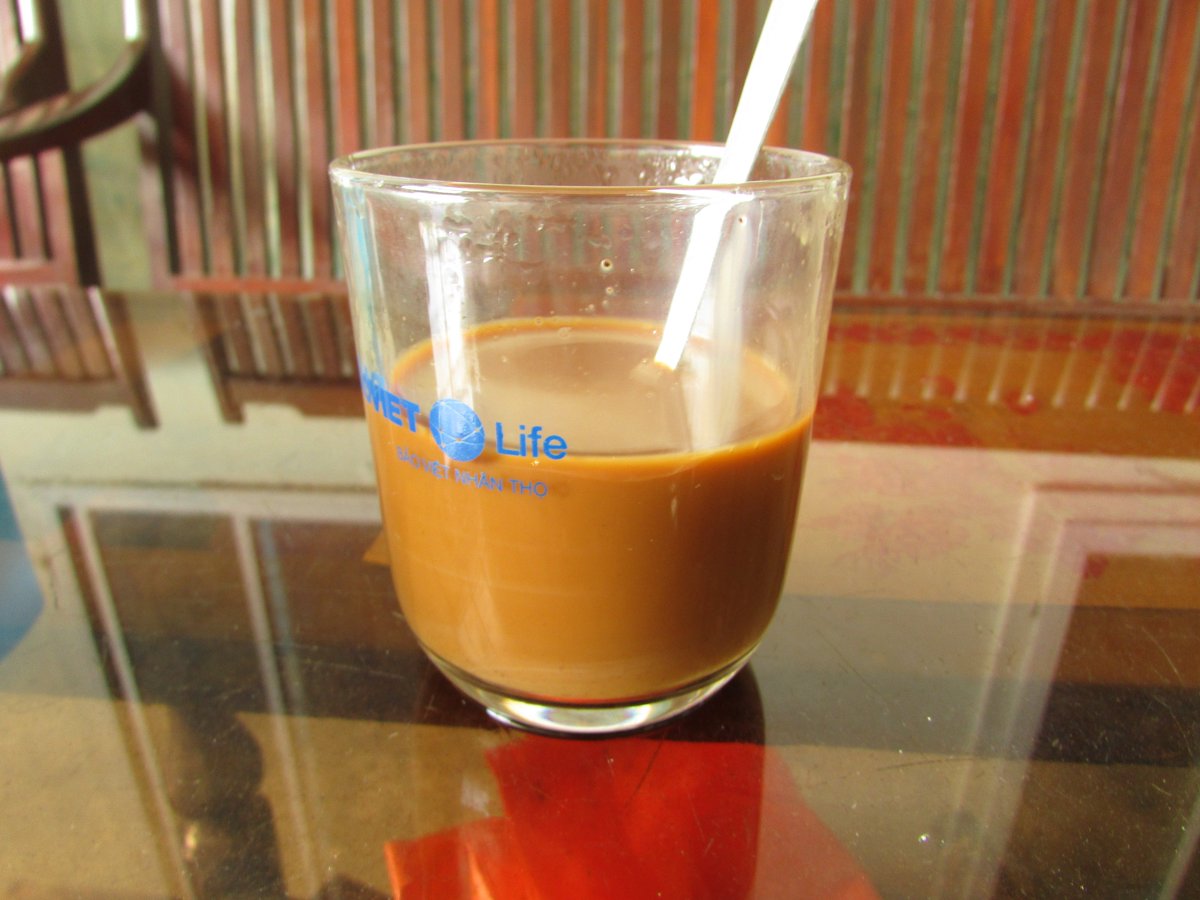 Are you a coffee addict? If so, the chances are you'd like a Vietnamese coffee! Check out how to brew a drip coffee on Vietnamese way: bit.ly/vietnamese-cof… #vietnam #coffee #coffeetime