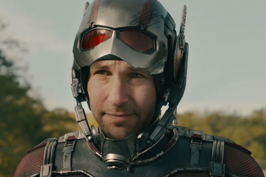 Couch Crunchers want to wish a very happy birthday to Ant-Man himself, Mr. Paul  Rudd! 