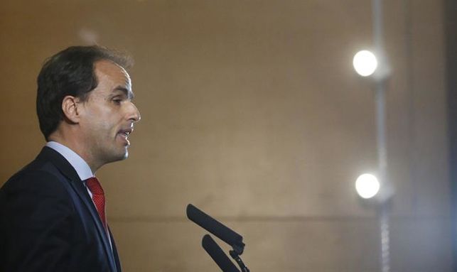 eldiarioes's tweet photo. El rector de la Universidad Rey Juan Carlos confirma el fraude en el máster de Cristina Cifuentes https://t.co/NWhMASPeij https://t.co/FjKWdQy9xC