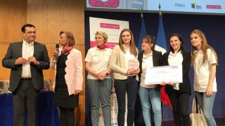 segula_group's tweet photo. Finale #Innovatech2018 : notre marraine et Déléguée @EB_CentreVDL, @reynaud_magalie revient sur l'équipe #Linkevent qui a remporté le Prix Coup de ♥️ 👏👏#SemaineIndustrie > https://t.co/qmNAUEFPRH https://t.co/Kshy6r1Nlq
