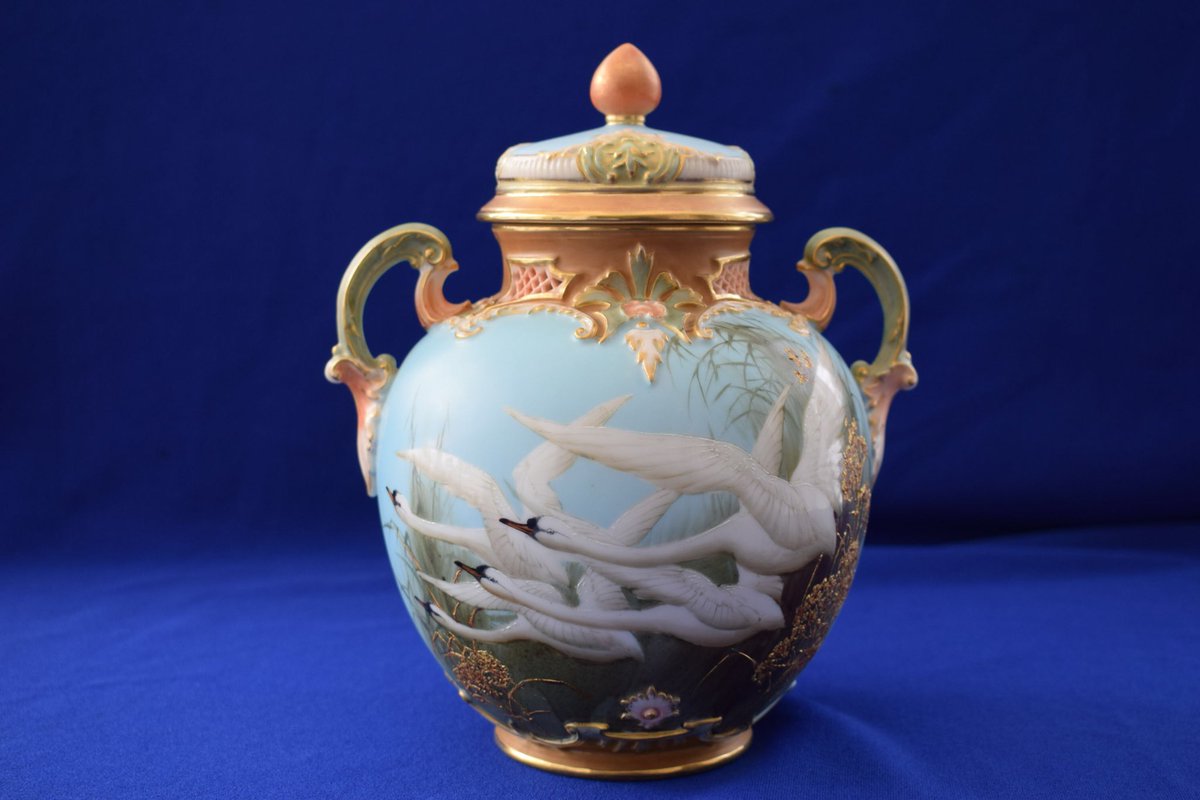 BADA1918's tweet photo. This weekend, make time to visit  Antiques for Everyone Spring Fair at the NEC, Birmingham.

Browse stands from over 150 exhibitors, including 15 BADA members. The fair is open now until 5pm Sunday April 8.

Can’t make it? #ExploreTheExceptional online at https://t.co/O9EcmK3Z1I https://t.co/ZGANNltlt3