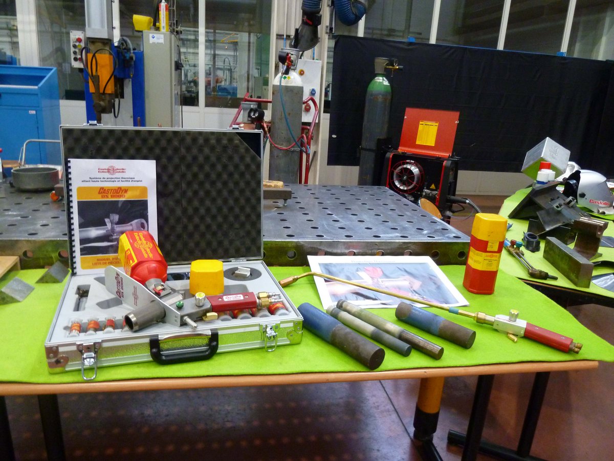 ArtsetMetiers_'s tweet image. [#VendrediLecture 📖] À #ArtsEtMétiers, les étudiants acquièrent de #expériencepro tout au long de leur cursus sur toutes les formations #apprentissage #stage #projetsindustriels #CIFRE ➡️bit.ly/2GCWutt