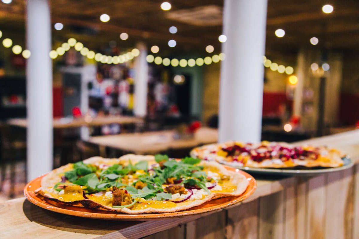 festaitalianauk's tweet photo. Did someone say bottomless pizza &amp; drinks?!! 😱
@bucadipizza are hosting 'Tutto' banquets at the Festa Event Marquee on Saturday 14th July! Two 90 minute sessions with as much pizza you can eat, plus bottomless prosecco, beer or soft drinks. On sale soon! https://t.co/vs0RChkPIB