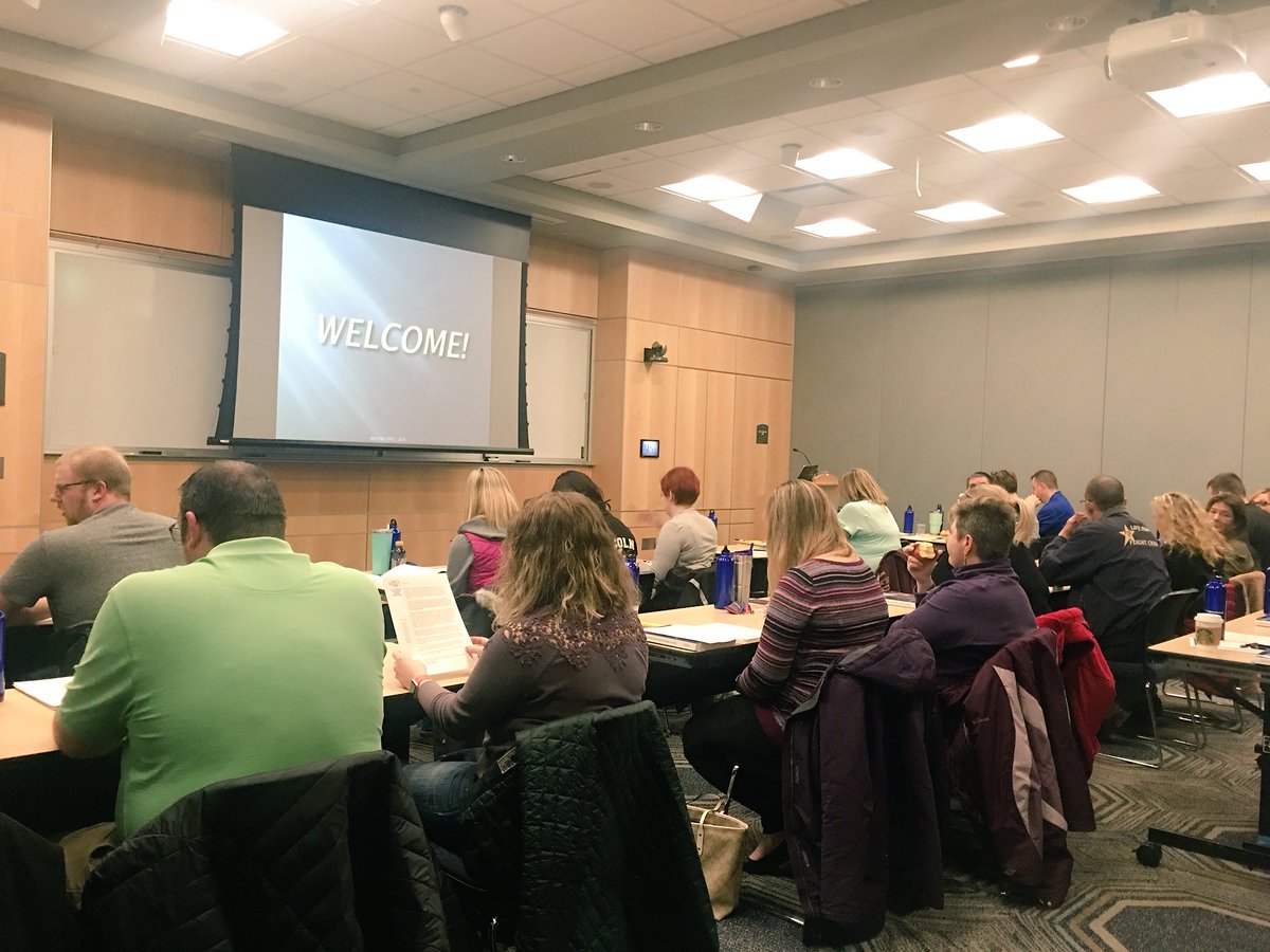 Brittni02Clark's tweet photo. Kicking off the day with some #TPATC 🙌🏼🙌🏼🙌🏼 excited to learn from prehospital teams from across the country🏥🚁💨 #welcometonebraska 🌽🌽@Bryan_Health @hlt_BryanTrauma @CaligrlinNE312 @CreteMedic51 https://t.co/hA0VQU8HXK