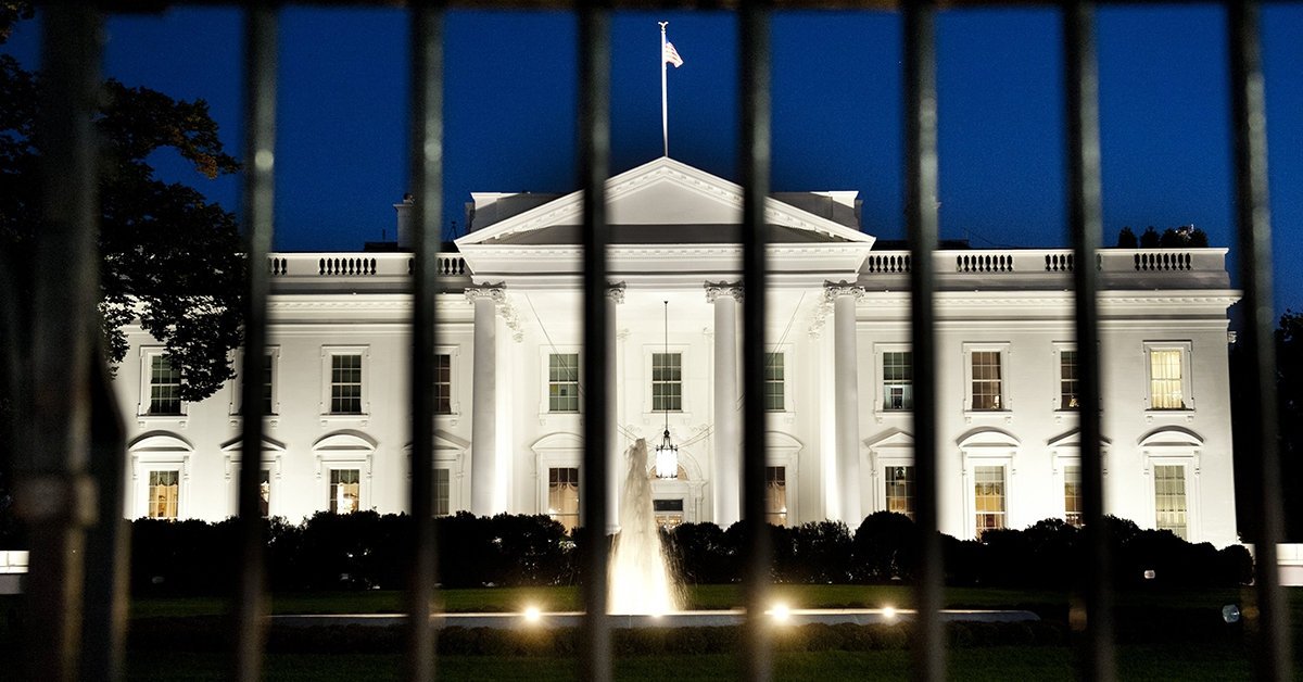 V_phish's tweet photo. A recent report found that a majority of White House #email domains have failed to implement any level of anti-spoofing protocol

https://t.co/ST0tIlCaS7

#phishing #email #whitehouse #USA #cybersecurity #attack #security #infosec https://t.co/RPH78rqs96