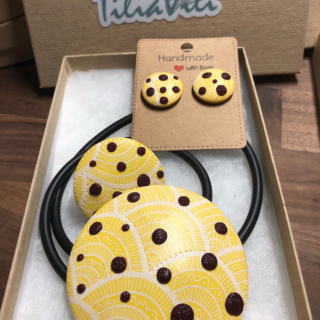 I am waiting for some sunshine 🌞. It is Friday, let it be amazing one and before next one comes, visit tiliavili.com store and get something for that amazing day. #fashion #beachaccessories #partyaccessories #jewelry #handmadejewelry #fashionista #mothersday