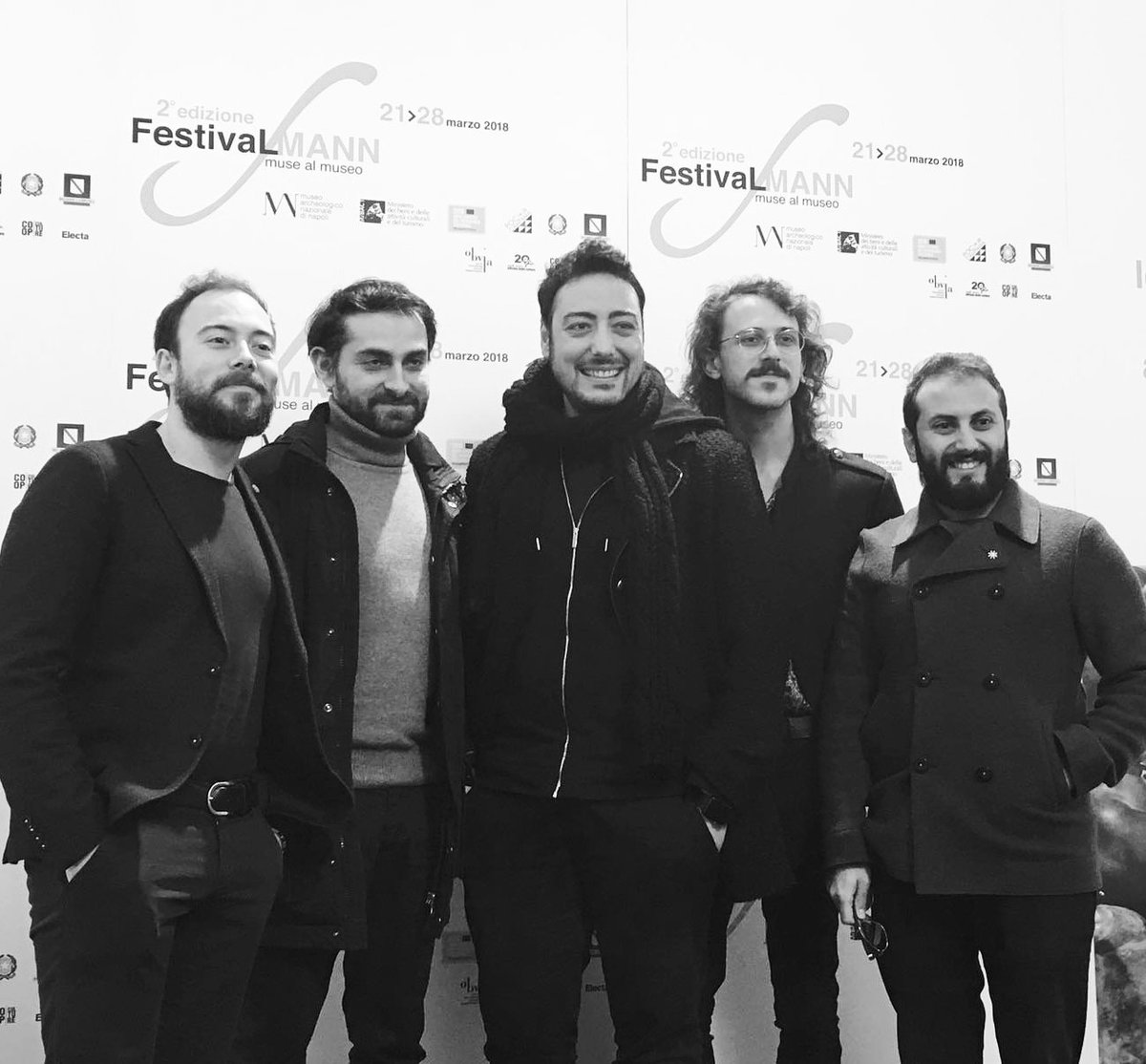 FestivalMann's tweet photo. People form #FestivalMann: Simone, Alfredo, Ciro, Fru e Fabio, ovvero @_the_jackal 💙

Uno dei momenti più divertenti del Festival 😁 https://t.co/NdX8nrnQUK