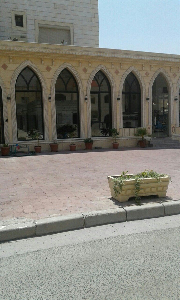 توريد وتركيب جميع انواع الحجر والرخام 
ابو خليل ٩٩٠٠١٢٩٢