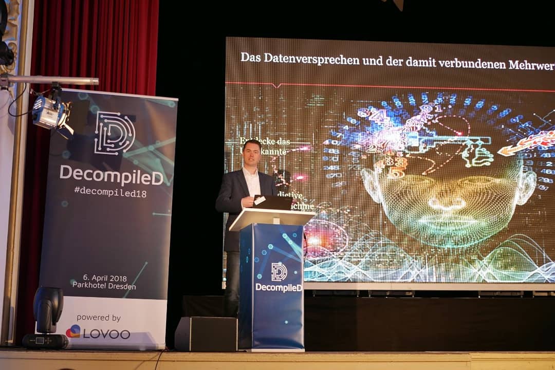 yournextevent's tweet photo. Egal ob es um React Native für mobile Apps oder den effektiven Einsatz von Chatsbots geht - bei der Decompiled 2018 ist für jeden etwas dabei. @decompiled_conf

#WhatsOnToday #FindYourNextEvent #FYNE 
#Decompiled18 #Mobile #Cloud #Dresden 
#ReactJS #ReactNative #Frontend #Chatbot https://t.co/4yAHcHNETq