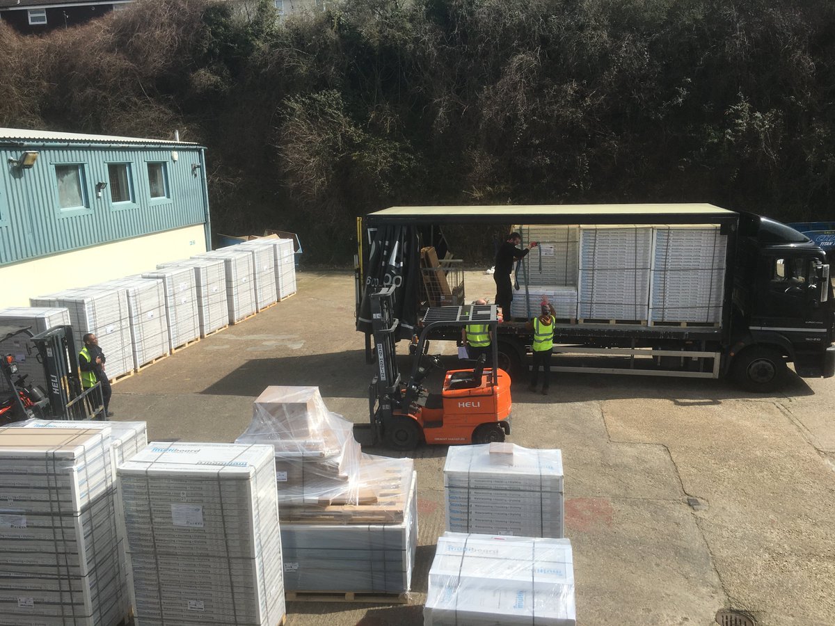 MarmoxUK's tweet photo. Containers, collections and deliveries scheduled... Ensuring the UK &amp; Ireland demands are being met #Marmox #Multiboard #Showerlay #Showerstone #Thermoblock #Multibond https://t.co/qlsarjZEZK  https://t.co/RiJBzHnSYv    @boyden_tiles @Shakespearetransport https://t.co/oWc4SB5k0R