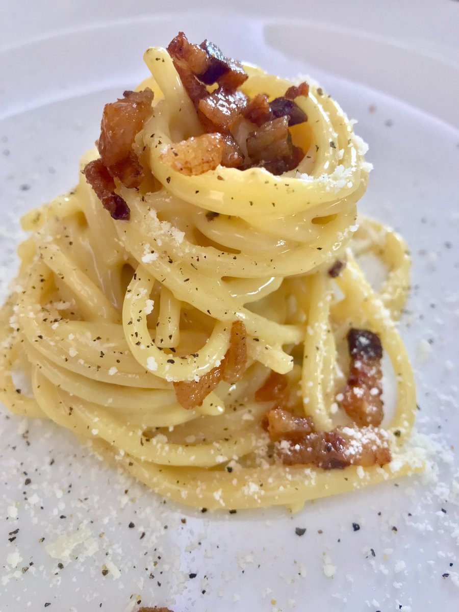 E che non la mangi oggi una #carbonara oggi?
#CarbonaraDay 😍😍😍