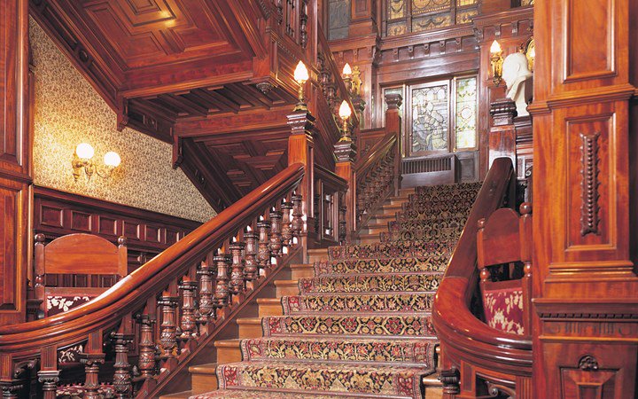 Le Mount Stephen Hotel in #Montreal is a #luxury boutique hotel that combines a #historical and #contemporary feel. In 2012, the hotel was given the Award of Merit at the Canadian Architect Awards of Excellence. PC: <a href="/lemountstephen/">Hôtel Le Mount Stephen</a> #CNBCTravel