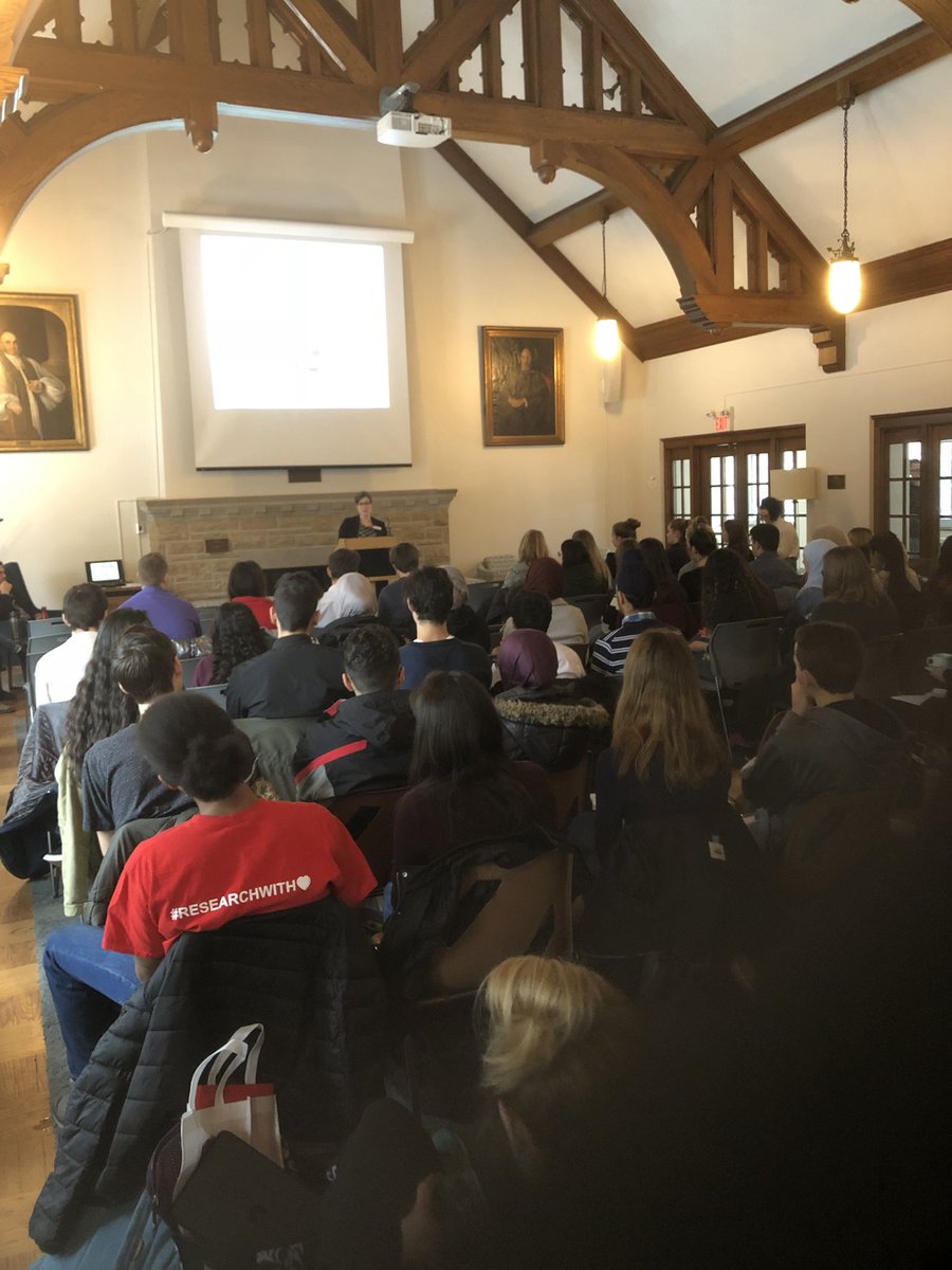 MatthewSereda's tweet photo. Thrilled to be with @TVDSB students at @huronatwestern today for #HBOW2018 Conference! https://t.co/mlpjtfVMM3