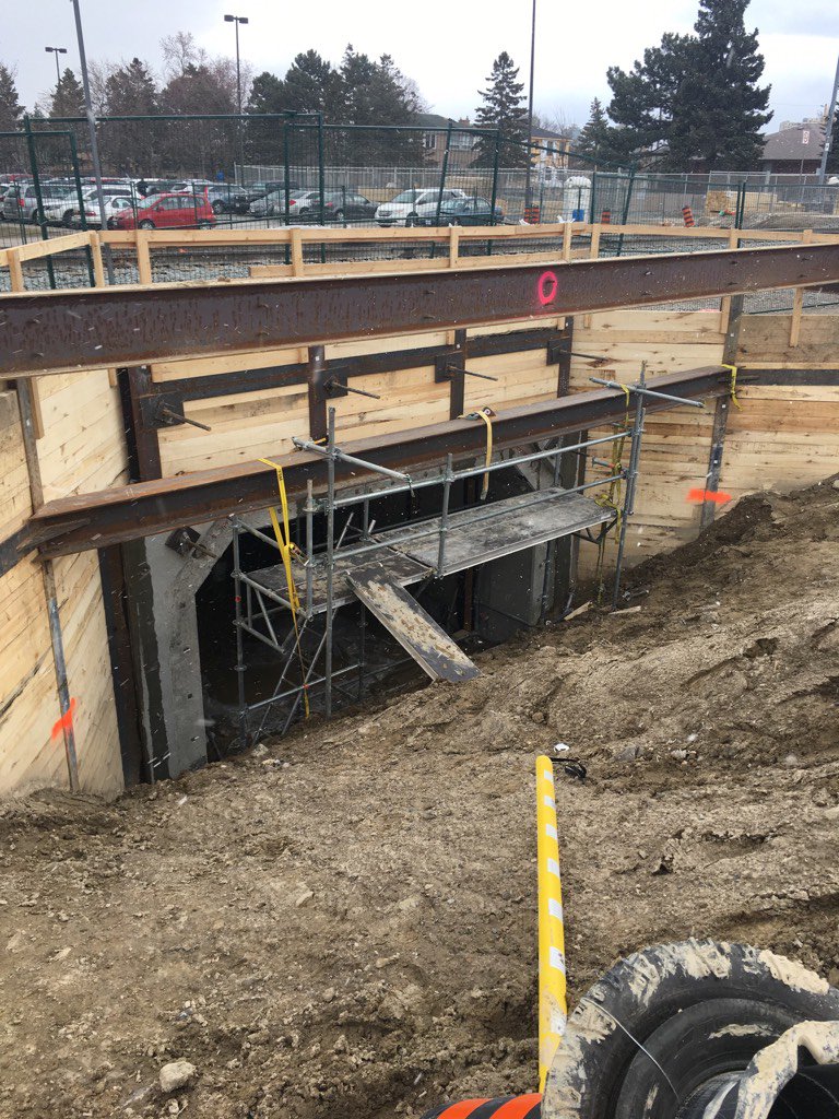 DonFryScaffold's tweet photo. Tunnel access at the upcoming Crosstown LRT at Kennedy Station #scaffolding #worksafely #temporaryaccess #tunnelaccess #crosstownlrt #eglintonlrt #infrastructureTO #constructionTO #scaffviews https://t.co/U2K9tmTsMT