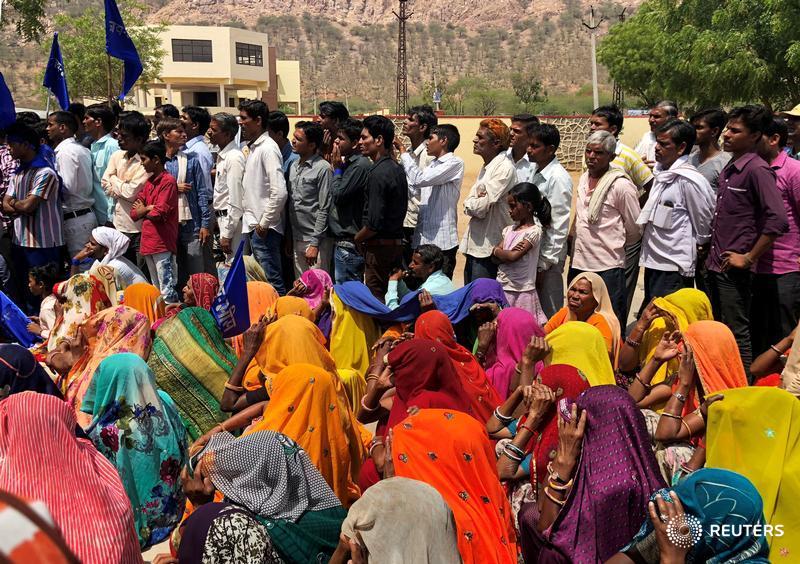 Reuters's tweet photo. No jobs, no vote: Indian town warns Prime Minister Narendra Modi ahead of 2019 polls https://t.co/t5IJNtfPZT by @krishnadas56 https://t.co/eS9oH14app