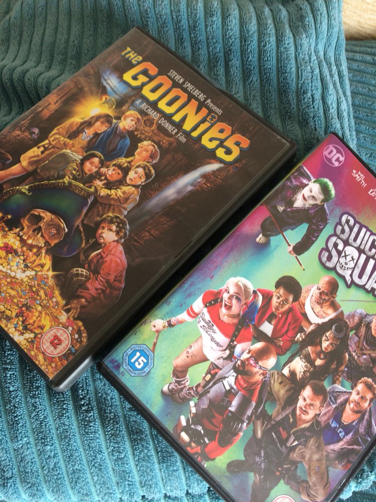 d17j17h17's tweet image. Bought the #Goonies @GemGin85 😁 my girlfriend will watch it and enjoy or she’s going back in the 📦 @musicMagpie #2for£2 💸