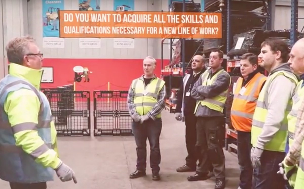 GroupMainstream's tweet photo. What's it all about? Take a look at our LGV / #HGV training page here https://t.co/7FQmA9BKnn …  #LGVTraining at Mainstream Training in  #Sittingbourne #Kent. https://t.co/iVys8x3VQX  #DriverCPCcourses #Drivercpc https://t.co/NKj5iE8b1a