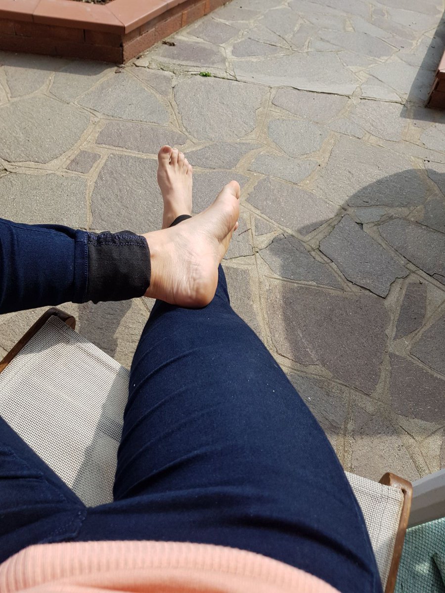 LadyWish82's tweet photo. Finalmente #sole #caldo
Adoro il sole e i vostri risparmi😈
Non fatemi attendere troppo! Avrete le umiliazioni che meritate
#findom #paypig
@RTfucker @RT4FD @RTFindomPromo @kymsw12 @Natuky85 @GoddessFanPage @PiggyBankGirls @RT4FD https://t.co/Sv9TFcxAXK