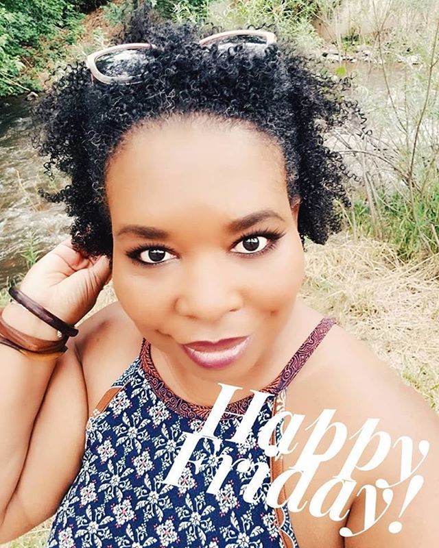 NatBlkCoffee's tweet photo. So ready for the weekend!  Follow us: @seriouslynatural 
Follow our other pages: @naturalblackcoffee☕️@naturalhairforbeginners 💜
#teamnatural #april #naturalhairblogger #sexy #melanin #melaninmagic #beautifulhair #hairstyles #lovely #blackbeautyblogger #skincare #curlyhair #… https://t.co/24rURrMUbY