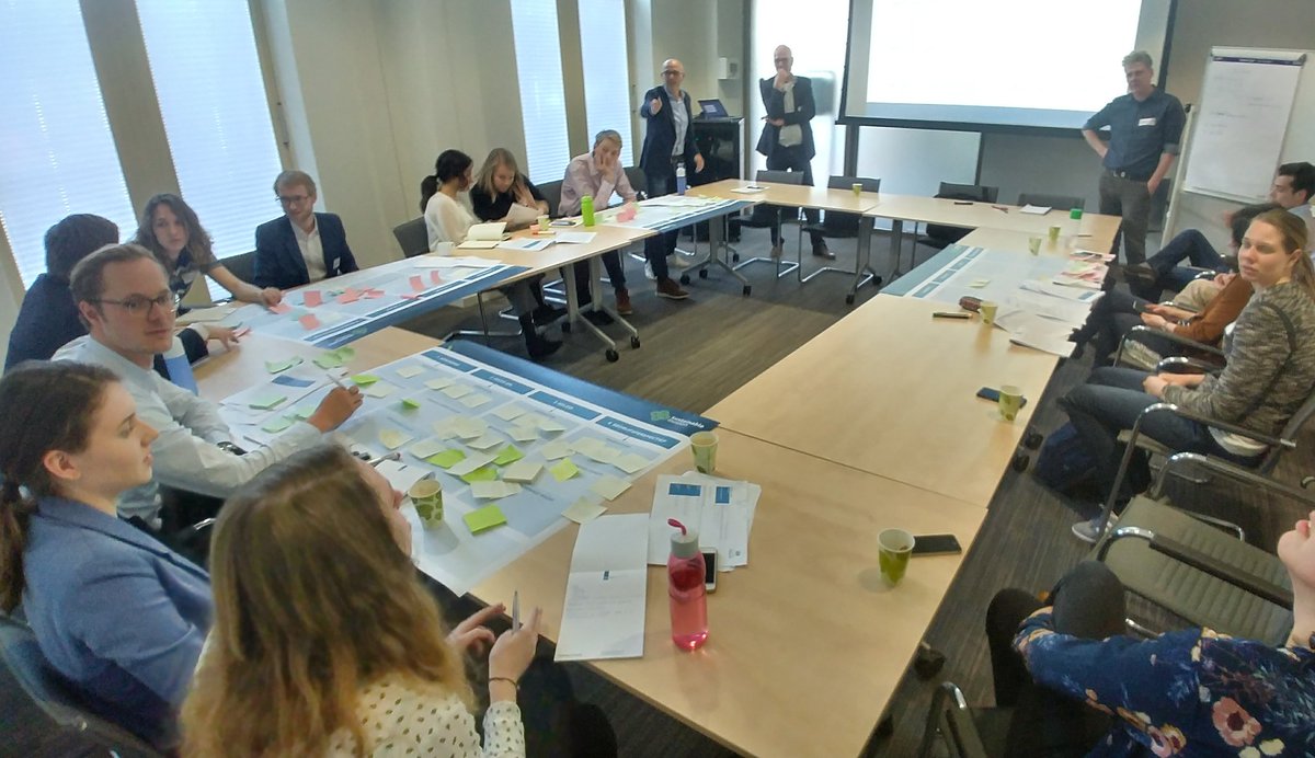 'Het gaat om een effectieve mix van de wortel en de stok, dus van dwingen en verleiden' spreken experts Jac van Trijp en <a href="/SAM_StefanW/">Stefan Walta</a> over beleid voor energiebesparing bij bedrijven tijdens de workshop bedrijfsperspectief. #SPL2018