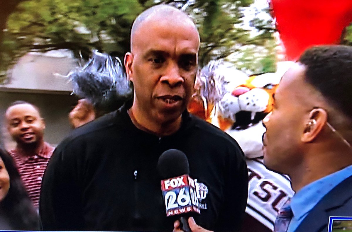 sswalker's tweet photo. Love seeing @coloranalyst standing on the @TexasSouthern #TigerWalk speaking with our sports icons about #TSU athletics. #TwitterNewsChat @FOX26Houston https://t.co/8OhezZB2n9