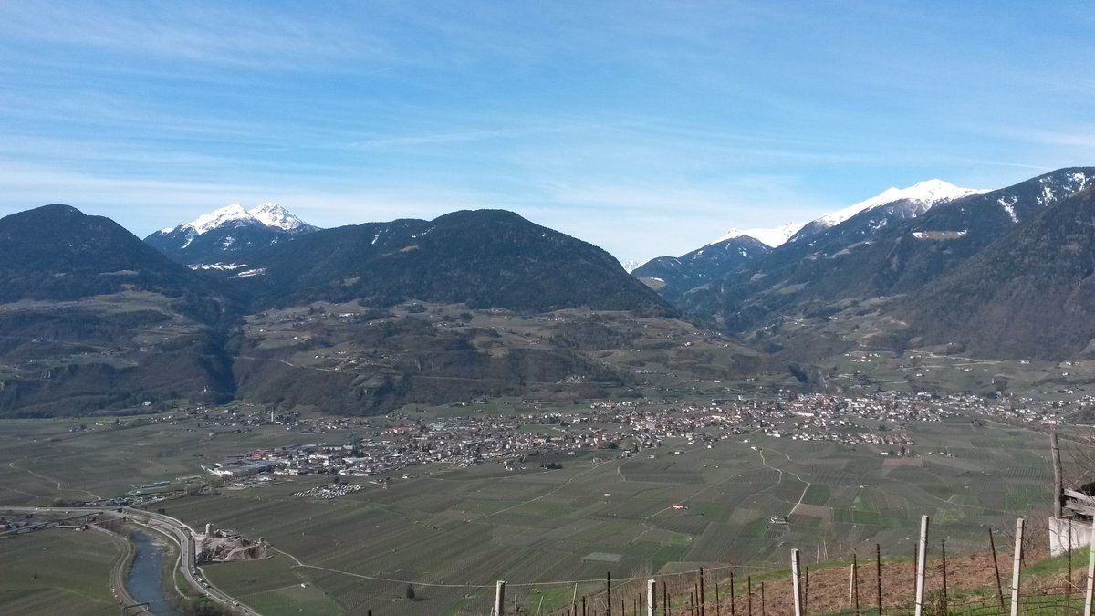 reiserauschen's tweet photo. #Mountainbiketour bei traumhaftem Wetter - nach 1500 Höhenmetern und 50 km schmeckt ein #Eis hervorragend - hallo #Frühling! @suedtirol_info @TV_Schenna @Suedtirol_360 @suedtirol_it https://t.co/MZlE6O8jlk
