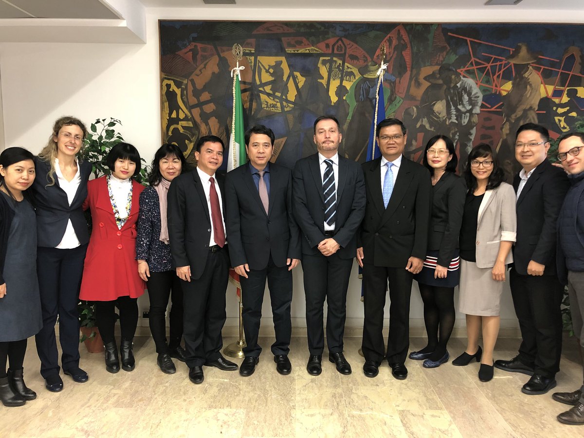 CIMEA_Naric's tweet image. Visita di studio di delegazione atenei vietnamiti presso @MiurSocial @CIMEA_Naric accordi bilaterali sulla formazione superiore Italia-Vietnam #automaticrecognition #mobility #bilateralagreement