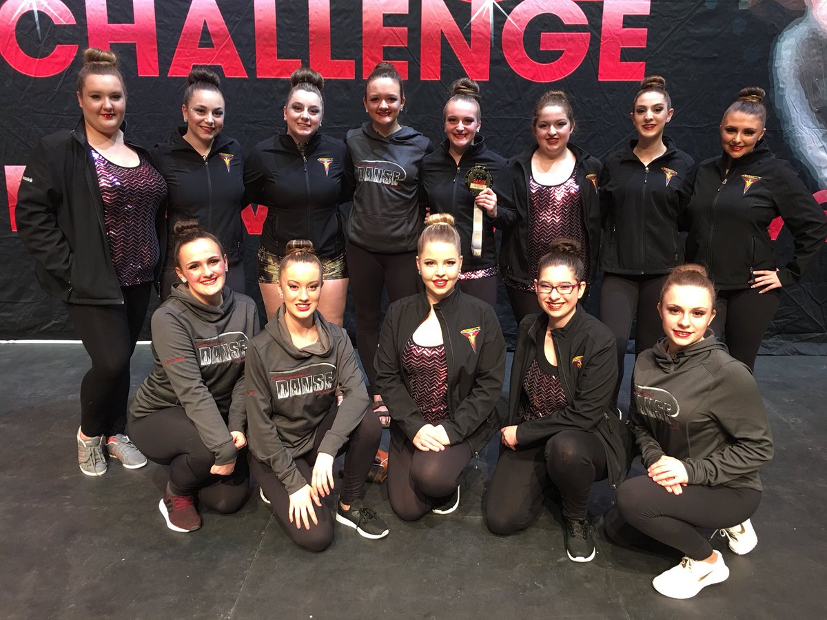 ESCTHERIAULT's tweet image. Équipe de dance #ÉSCT à North Bay. Notre numéro de danse contemporaine a remporté 3e place et notre numéro de Hip hop a remporté 1re place avec le plus haut pointage dans la division. @CSCDGR