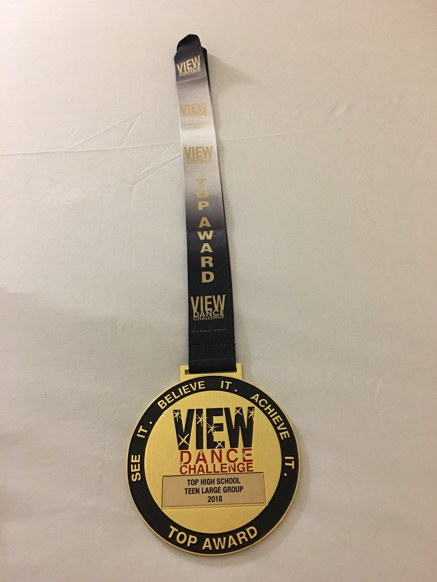 ESCTHERIAULT's tweet image. Équipe de dance #ÉSCT à North Bay. Notre numéro de danse contemporaine a remporté 3e place et notre numéro de Hip hop a remporté 1re place avec le plus haut pointage dans la division. @CSCDGR