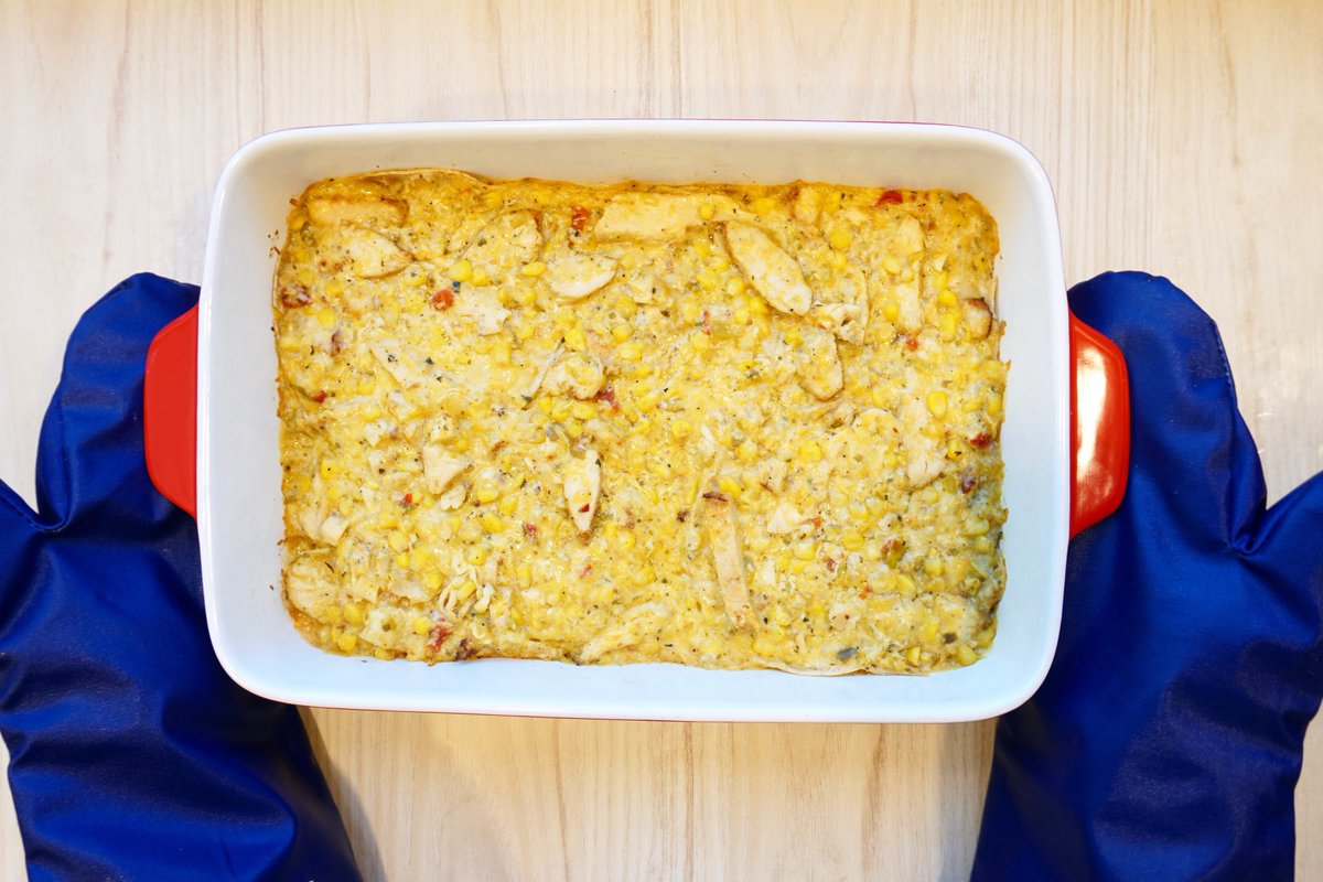 ChefInsideBox's tweet image. Patio season, where are you?! Till then, you can find us bundled up with our toasty chicken enchiladas 😍 #chefinside #chicago