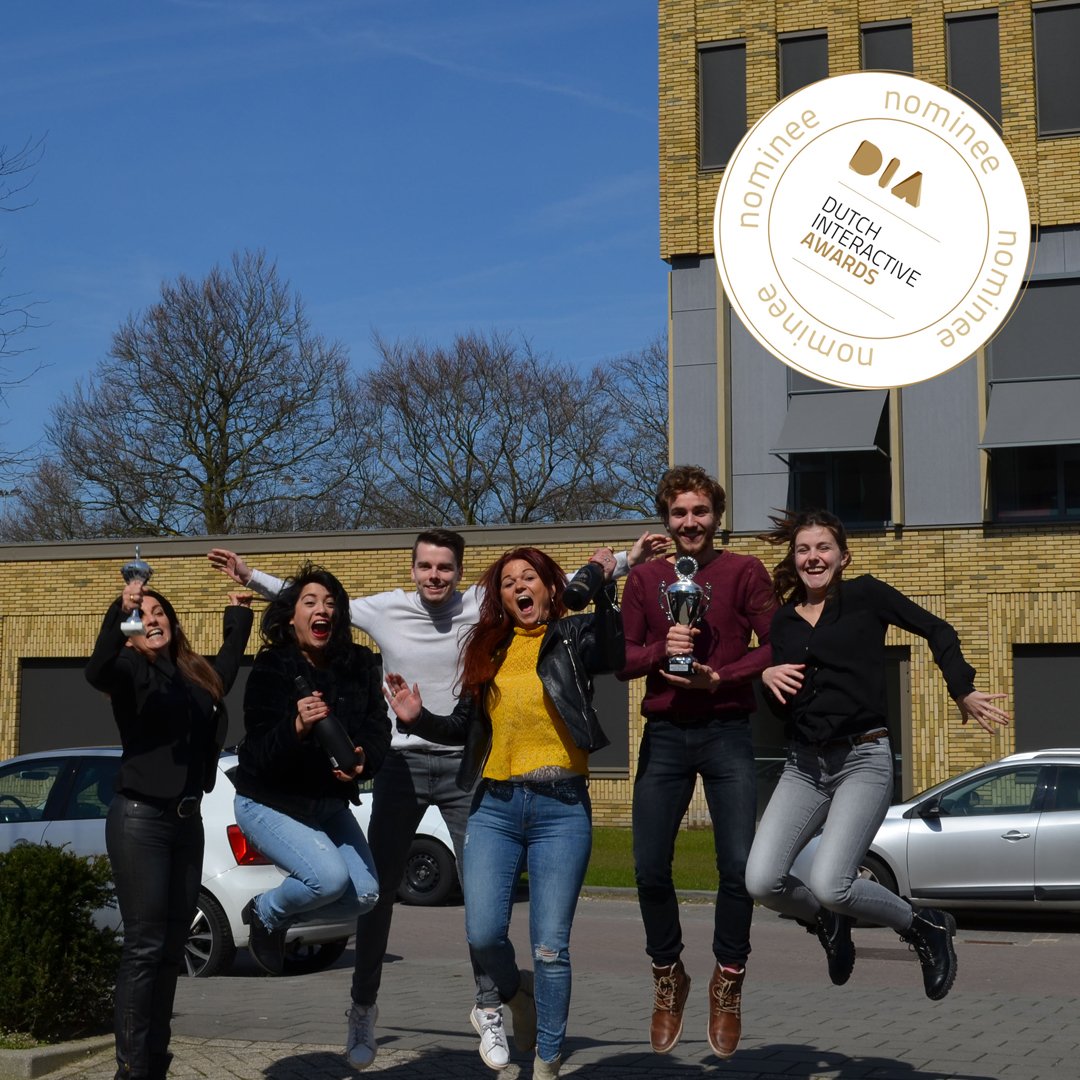 EstateInternet's tweet photo. We did it again!! Voor het tweede jaar op een rij hebben wij een nominatie te pakken voor de prestigieuze Dutch Interactive Award (DIA). Met de inzending van de nieuwe website van Stichting Vluchteling dingen wij mee in de categorie corporate. #DIA18 https://t.co/aB1NfN2sNC