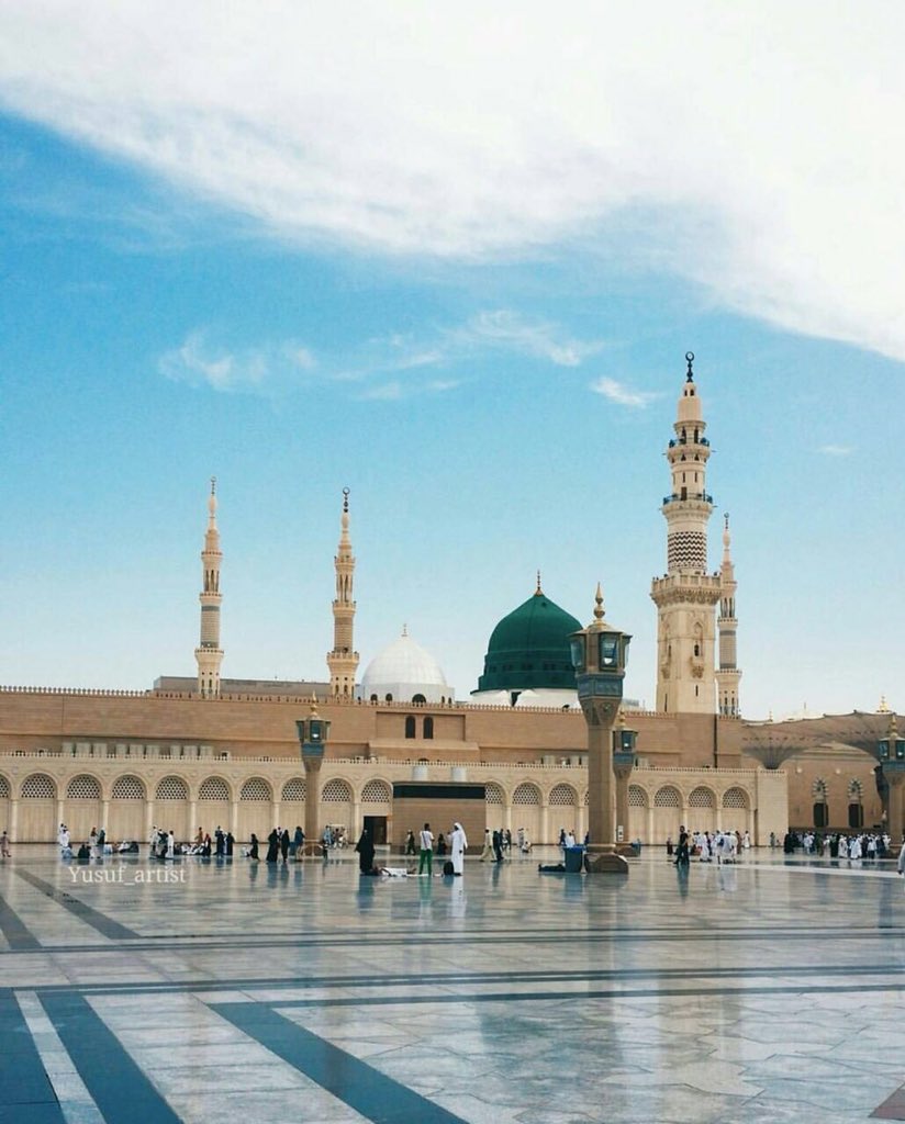 اللهم
أرزقنا رضى النفس وزكاة الروح
وزينة العقل وطهارة القلب
وأجعلنا ممن تزودوا بالتقوى وفازوا بالنجوى
وإن كثرت ذنوبنا فأغفرها
وإن ظهرت عيوبنا فأسترها
وإن زادت همومنا فأزلها
وإن ضلت انفسنا طريقها فردها إليك رداً جميلا
وأشفي مرضانا بقدرتك
وأرحم موتانا برحمتك

#ساعة_إجابة
#الجمعة