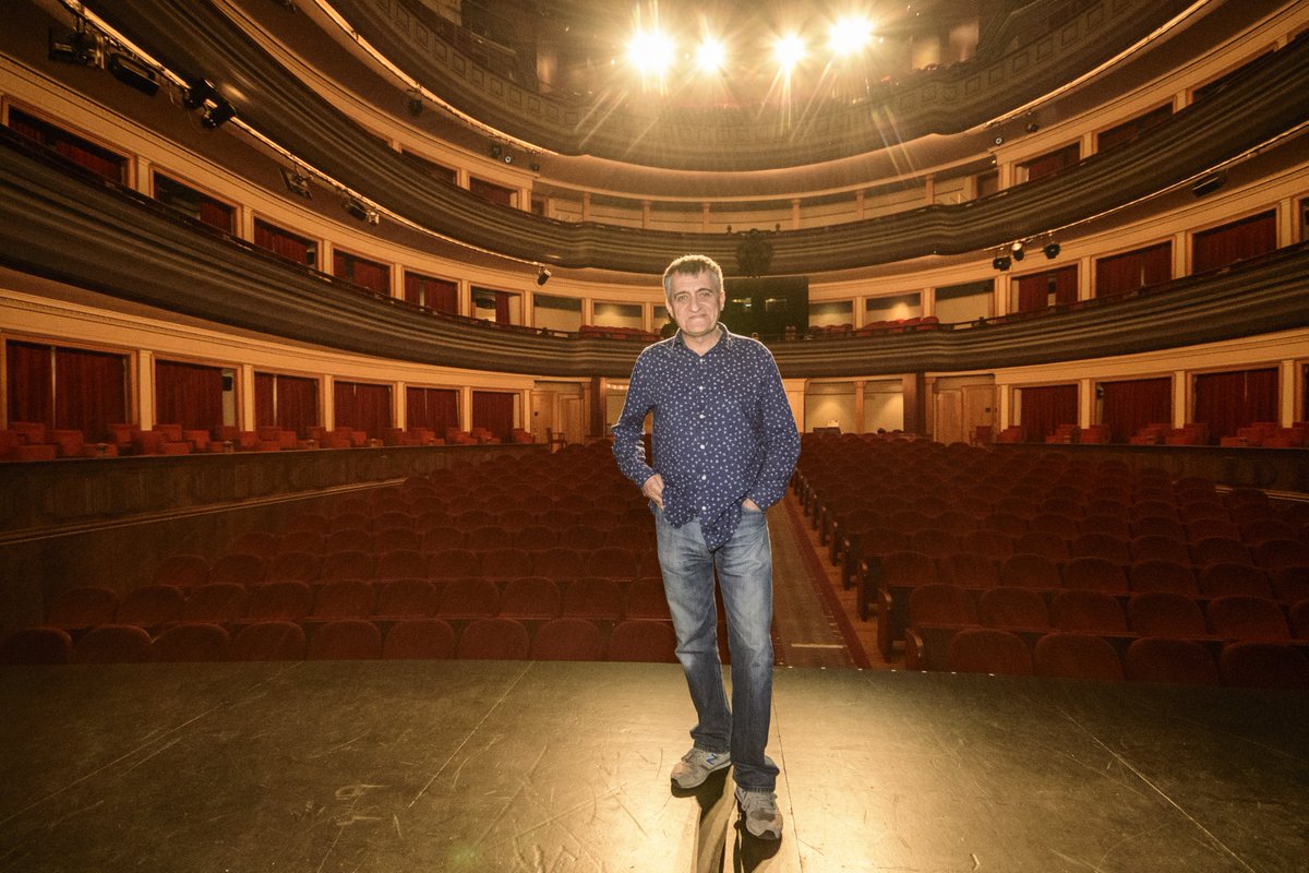 lpafilmfestival's tweet photo. El Gran Wyoming, listo para presentar #hoy el acto de apertura del #lpafilmfestival en el @TeatroPerezGal2
6 de abril. 20:00 horas. Las Palmas de Gran Canaria 😀📽️
#cine #18FICLPGC
#festival https://t.co/6ulkofIpeJ