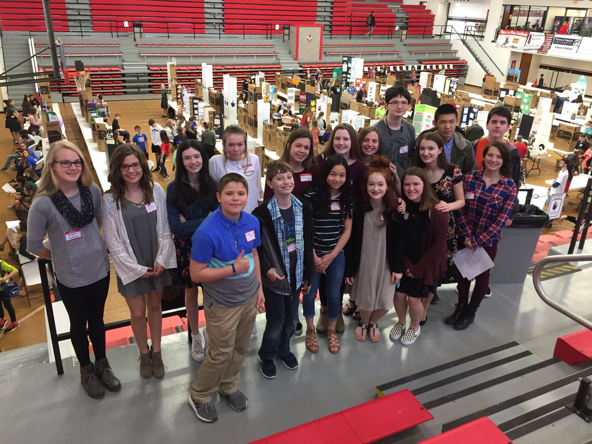 sross1967's tweet photo. Good Luck at MAC science Fair today! @Knights_Lincoln @KnightsR7 @FmsKnights1 https://t.co/fXGs3JXI5K