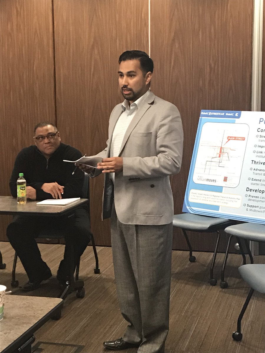 SouthKCChamber's tweet photo. Manny Abarca from @repcleaver ‘s office talks about activity in DC. #LegBreakfast https://t.co/XLIiFJl7Cg