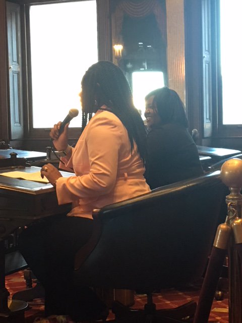 CollegeBoundFnd's tweet image. Scenes from yesterday's City Council Education and Youth Committee hearing.  Resolution passed by committee thanks to a room packed with supporters + testimony from alumni, principals, parents, City Schools, community members.