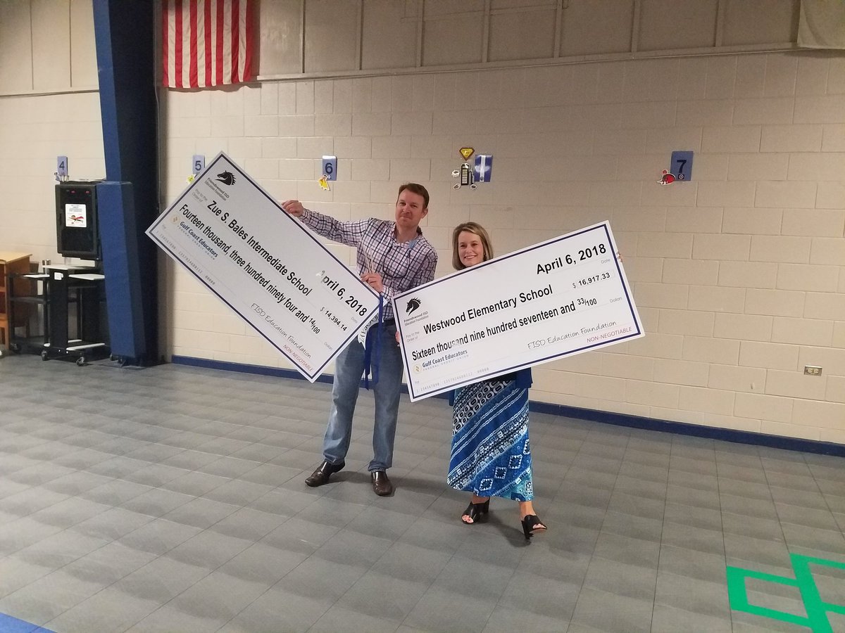 TonyMustangs's tweet photo. @BalesInterm @WESTWOOD_ELEM 

A big day for Westwood and Bales with the Education Foundation. https://t.co/vSEtGQiMaR