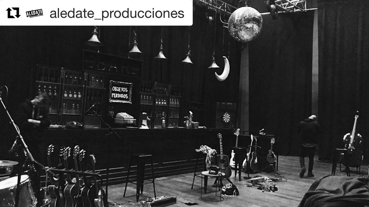 RuloMusica's tweet photo. Casi todo listo para esta noche en el gran auditorio Palexco de A Coruña. Hasta entonces saboreando los caldos y manjares locales. Vaaaaamossss!!!! https://t.co/q6zxe1bxKl