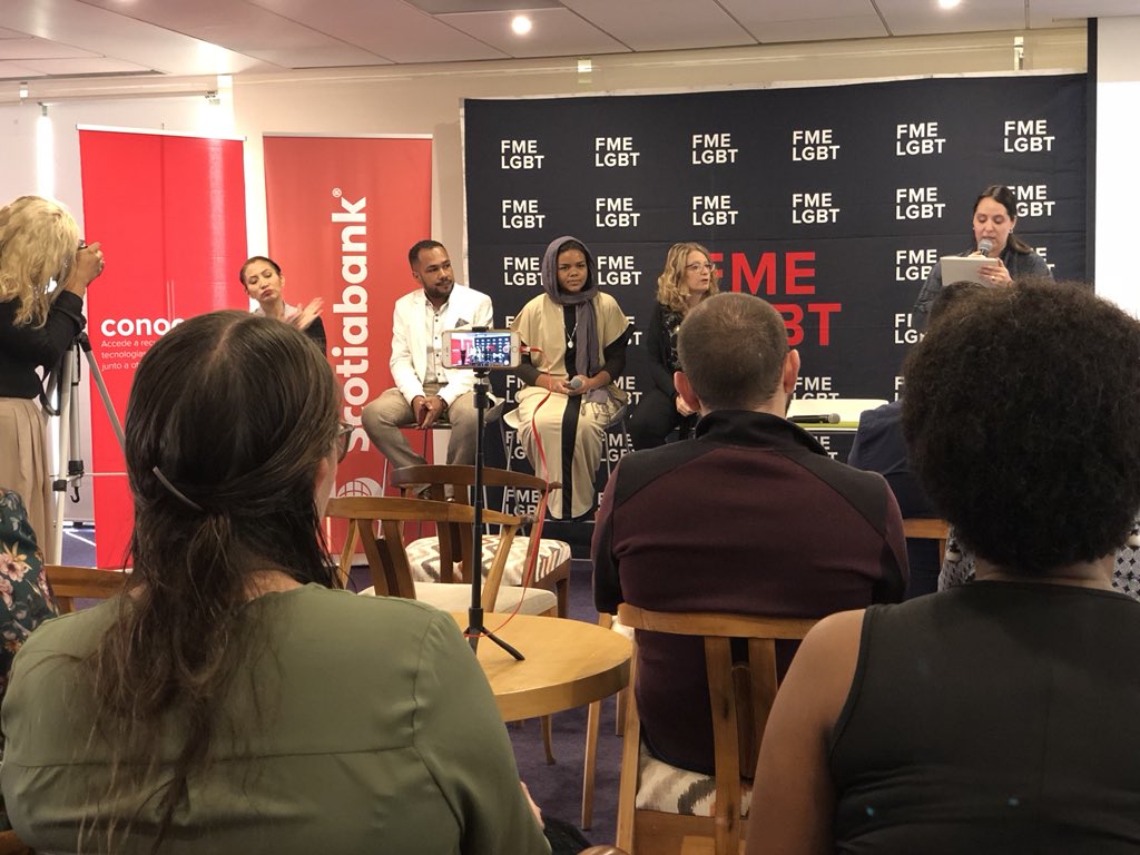 FMELGBT's tweet photo. Iniciamos el panel #Diversidad religiosa en el entorno laboral en el marco del Ciclo de experiencias 2018 con la moderación de Cecilia de la Vega y la participación de Adonis Sánchez, Malika Mmadu y Rinna Riesenfeld. https://t.co/IgI5kpTGpC