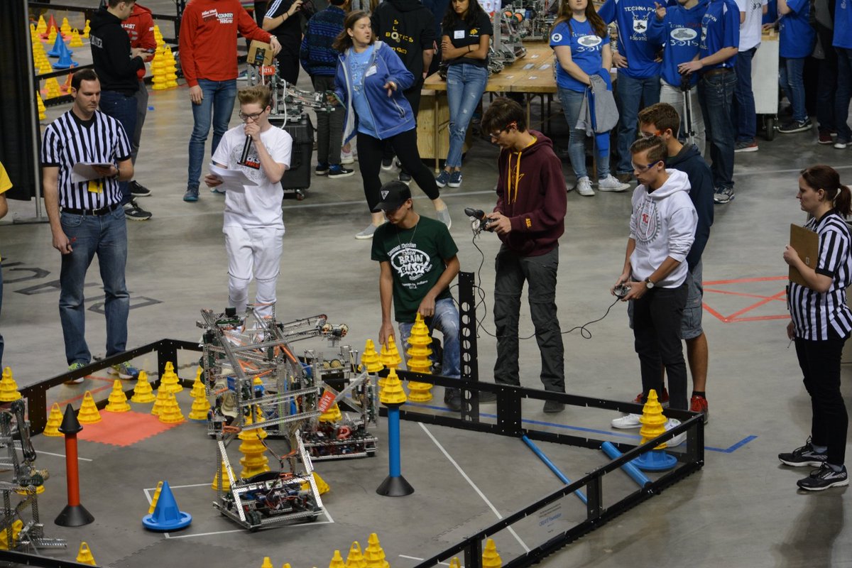 7368W_robotics's tweet image. Match Q1 is a 97-62 win for 7368W @cchsindy and their 2114B alliance partner. A very good start for the CREATE U.S. Open!