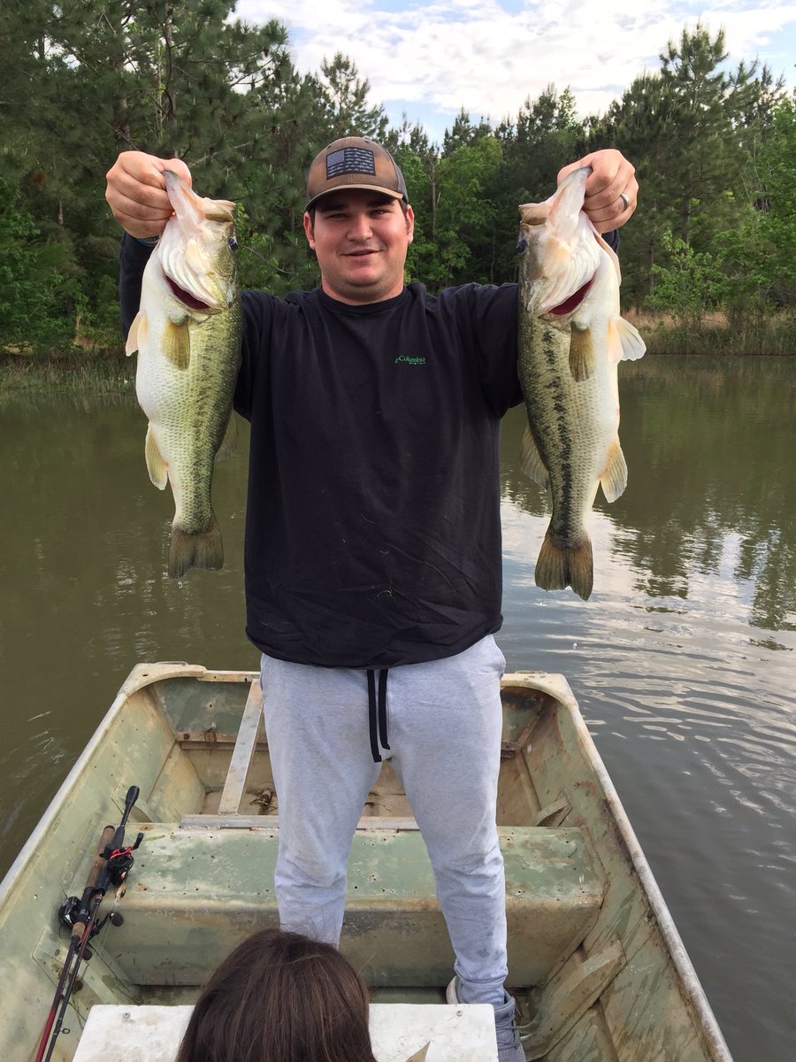 HebertLark's tweet photo. Bryce did a little fishing in our pond, caught 10, but this 2 were the best 4.5 & 5.5 lbs each. #countryllife https://t.co/zcvmfWGaus