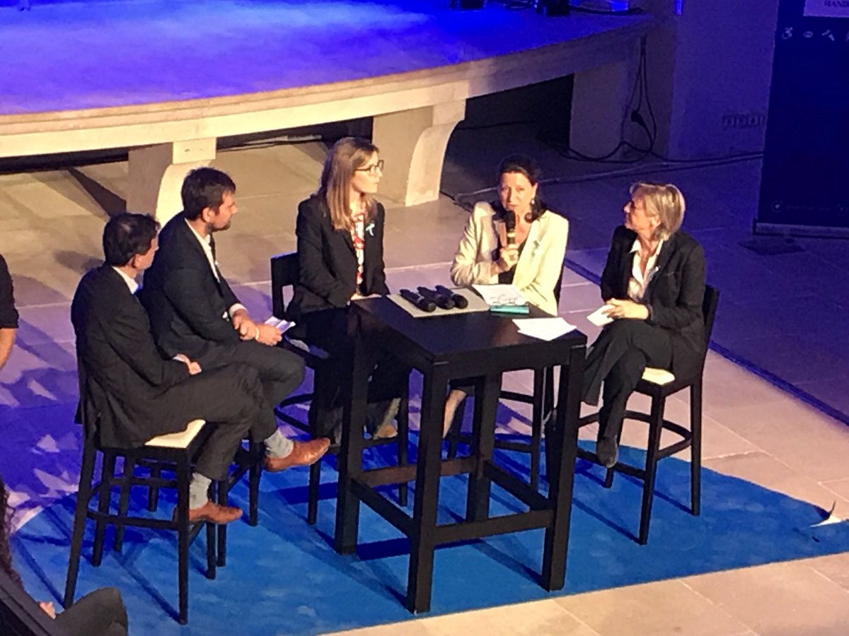 sophie_ferracci's tweet photo. Table-ronde avec @agnesbuzyn et @s_cluzel sur l’intervention précoce auprès des enfants autistes #ChangeonsLaDonne @AdrienTaquet @KarenMartinon https://t.co/m0wYfLdC6w