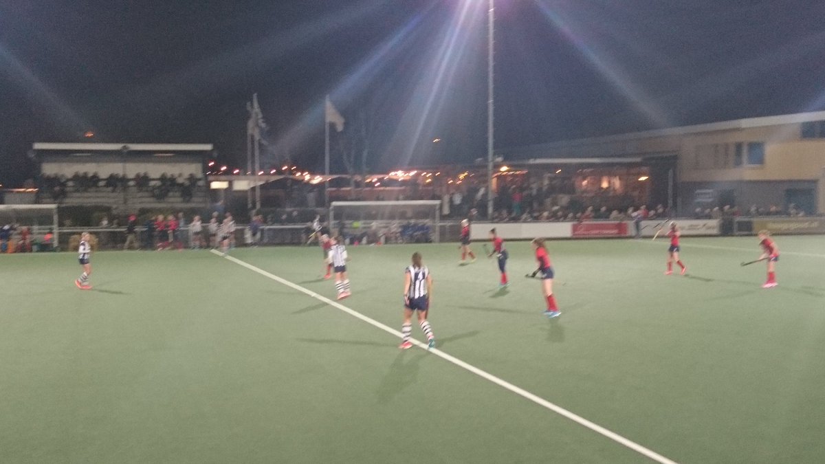 Dat overleg pakte goed uit voor <a href="/Larenmhc/">Laren / LMHC</a>, 0-3 Gerritsen. <a href="/dames1hdm/">dames1hdm</a> in de problemen #hkhockey #hkdames #hdmlar